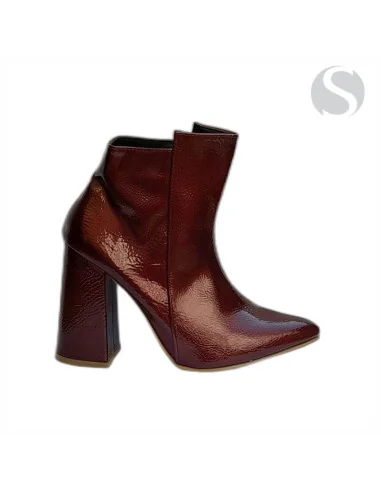 Bellos Botines de Moda en Charol